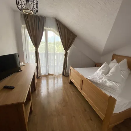 Casa Lazaroiu 3*