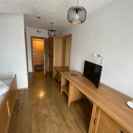 Casa Lazaroiu 3* Curtea de Argeş